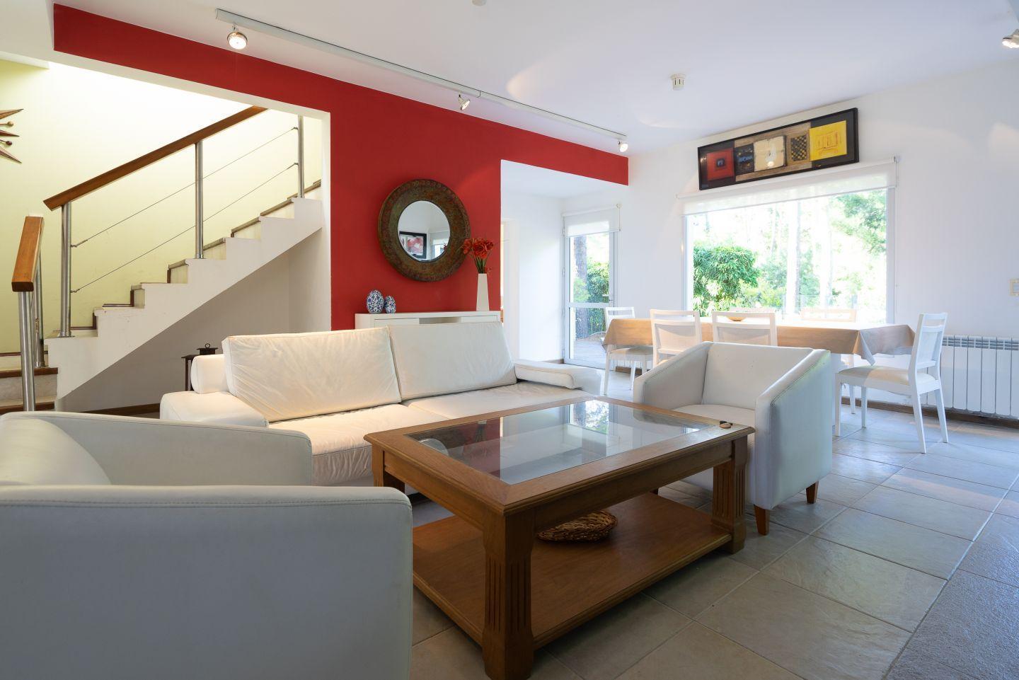 Foto de Casa 7 ambientes en Pinamar Norte - Con vistas a la cancha de Golf, imagen 2