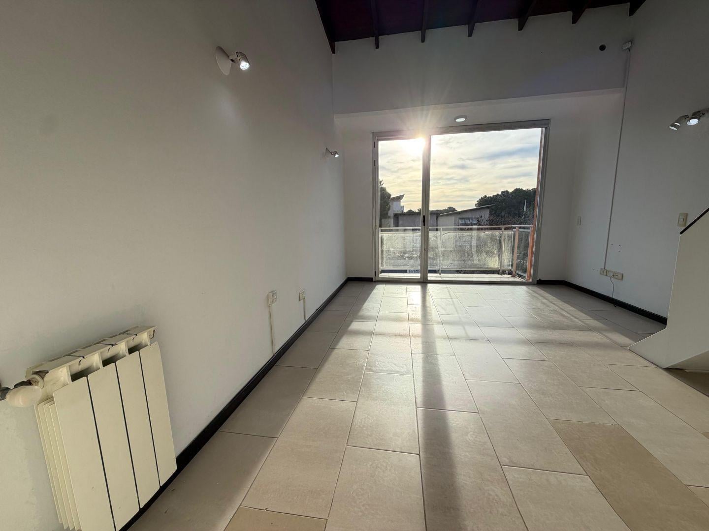 Foto de Oficina en alquiler anual - Pinamar Centro, imagen 1