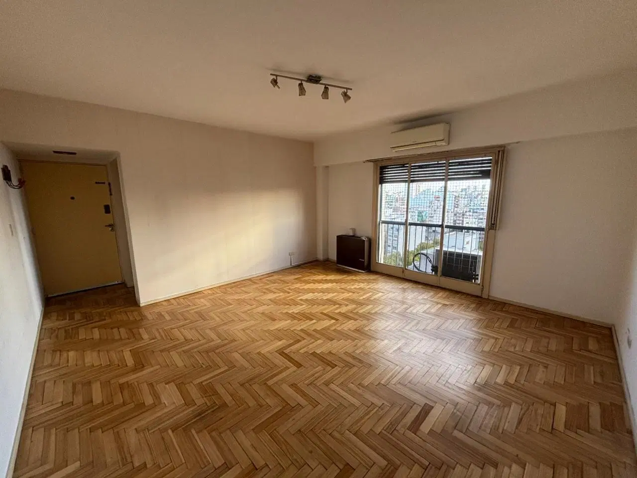 Alquiler Departamento con Balcón en Caballito 5