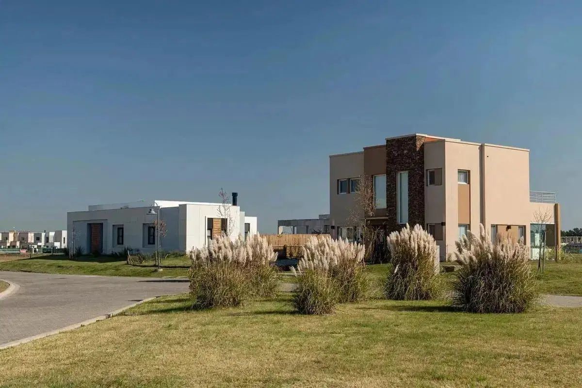Lote a La Laguna Barrio Privado Damasia al Sur 3