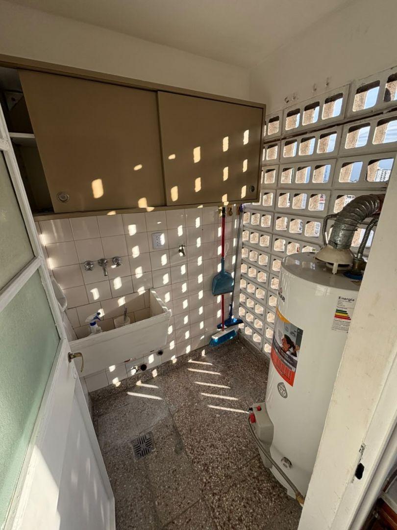 Foto de Alquiler Departamento 4 Ambientes con Balcón en Caballito, imagen 3