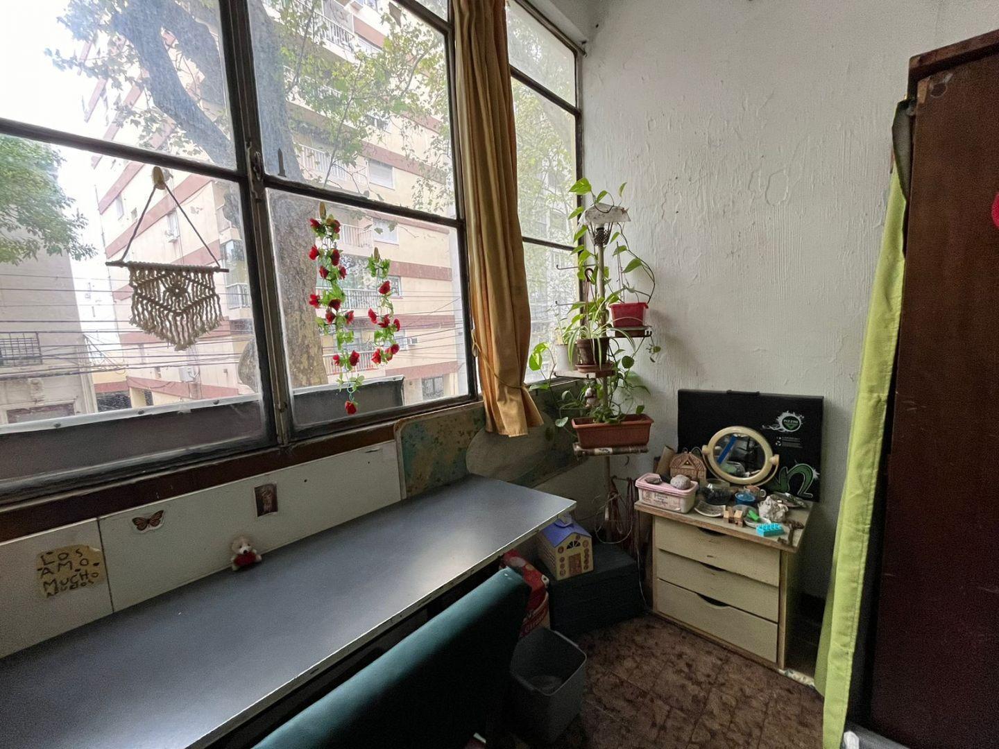 Foto de Venta Departamento con Balcón en Almagro, imagen 5