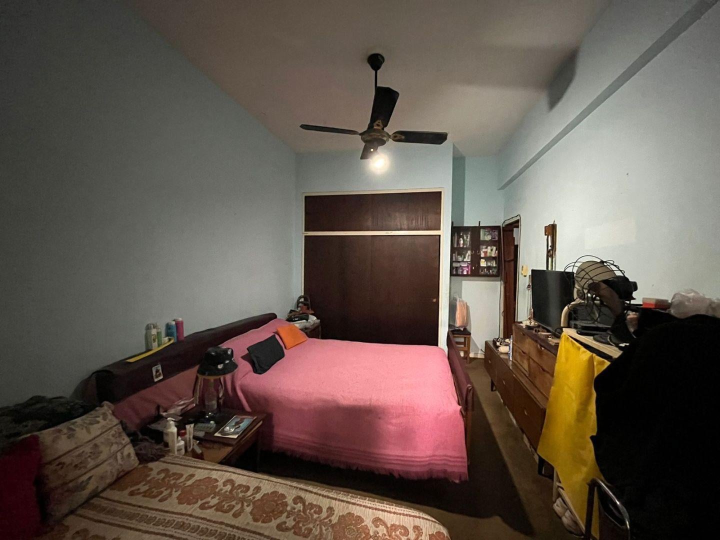 Foto de Venta Departamento con Balcón en Almagro, imagen 3