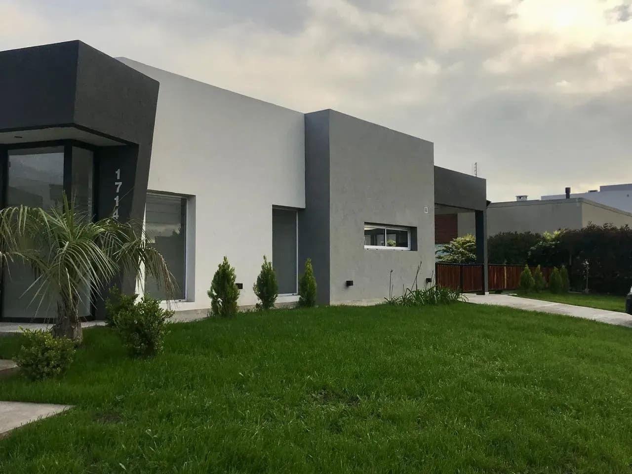 Foto de Venta Casa 4 Ambientes Barrio Privado Santa Rita, imagen 2