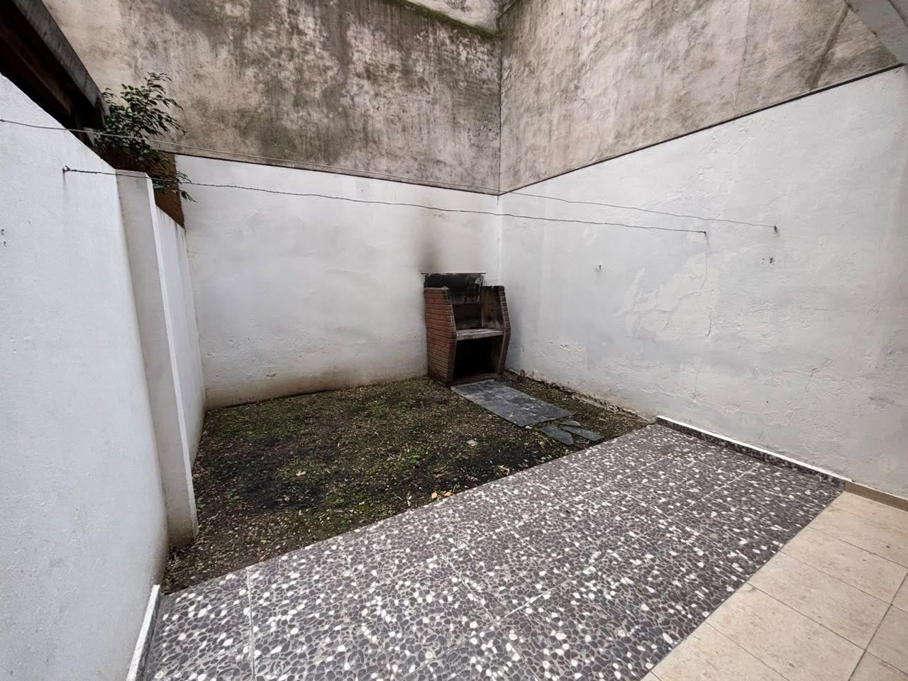 Foto de Alquiler Departamento 2 Ambientes con Patio en Parque Chacabuco, imagen 5