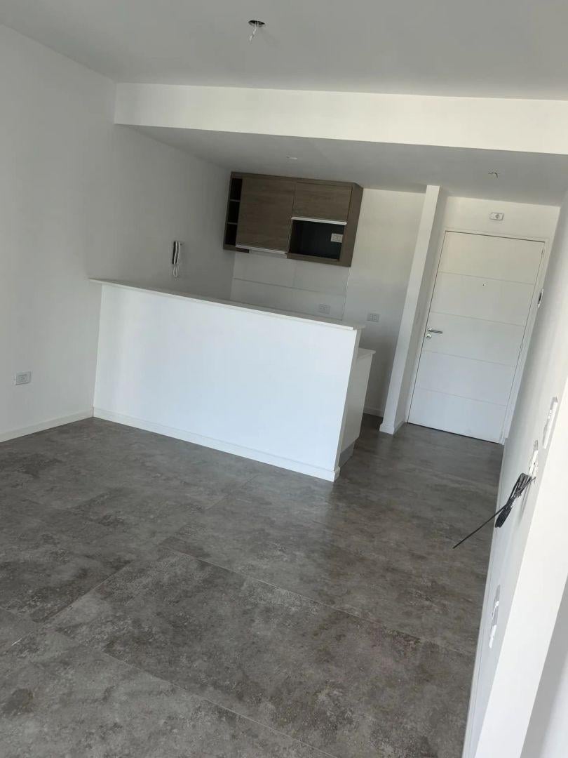Foto de Venta Departamento 2 Ambientes con Balcón en Canning Center, imagen 1