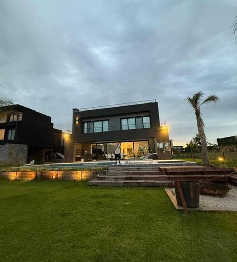 Casa en El Yacht