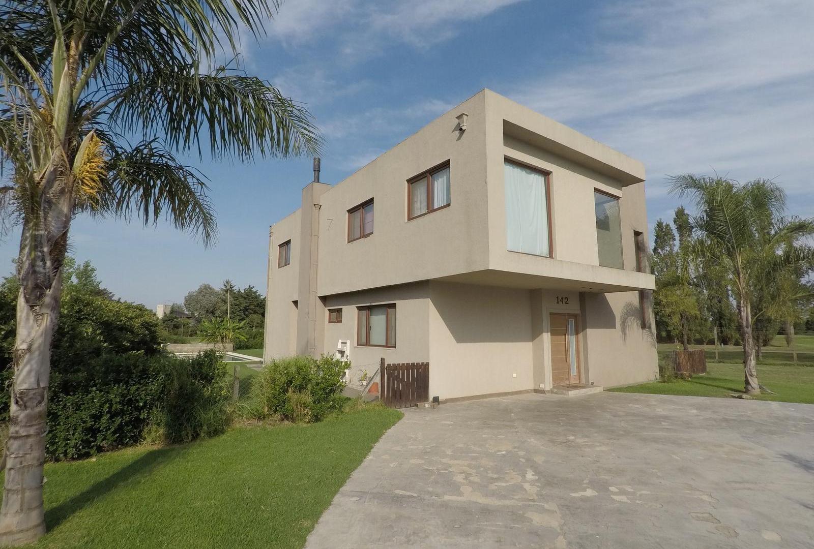 Casa en Venta o alquiler Altos de Campo Grande Pilar