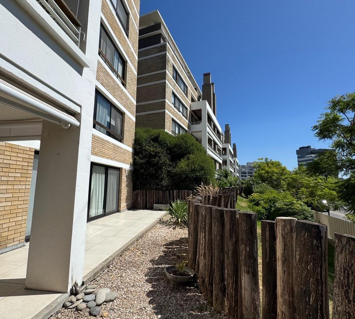 Departamento con jardín alquiler temporario 3 ambientes Quartier