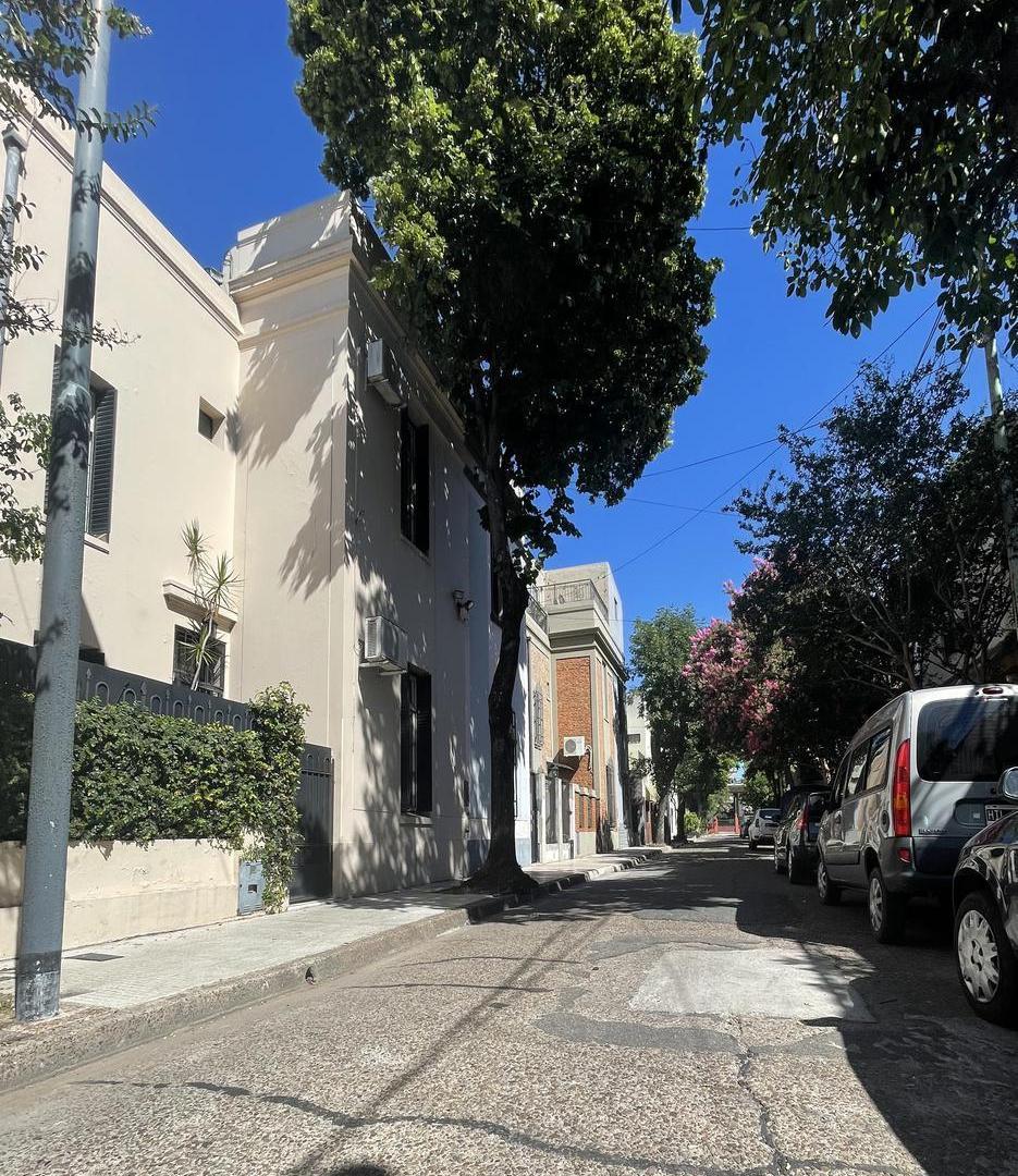 Casa venta Flores Carriego 965