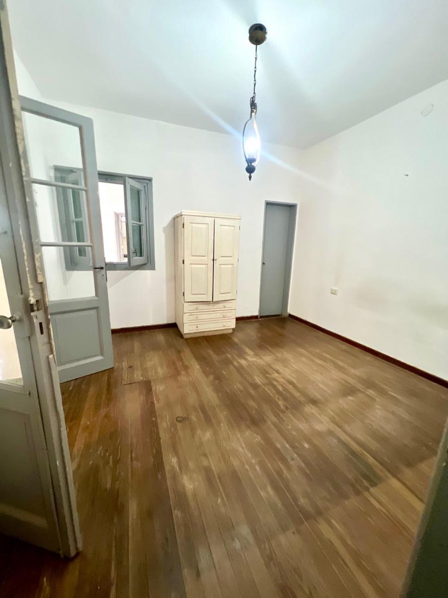 Foto de Martínez: Chalet a 8 cuadras de Av Santa Fe. 2 Viviendas y Local. Lote, imagen 2