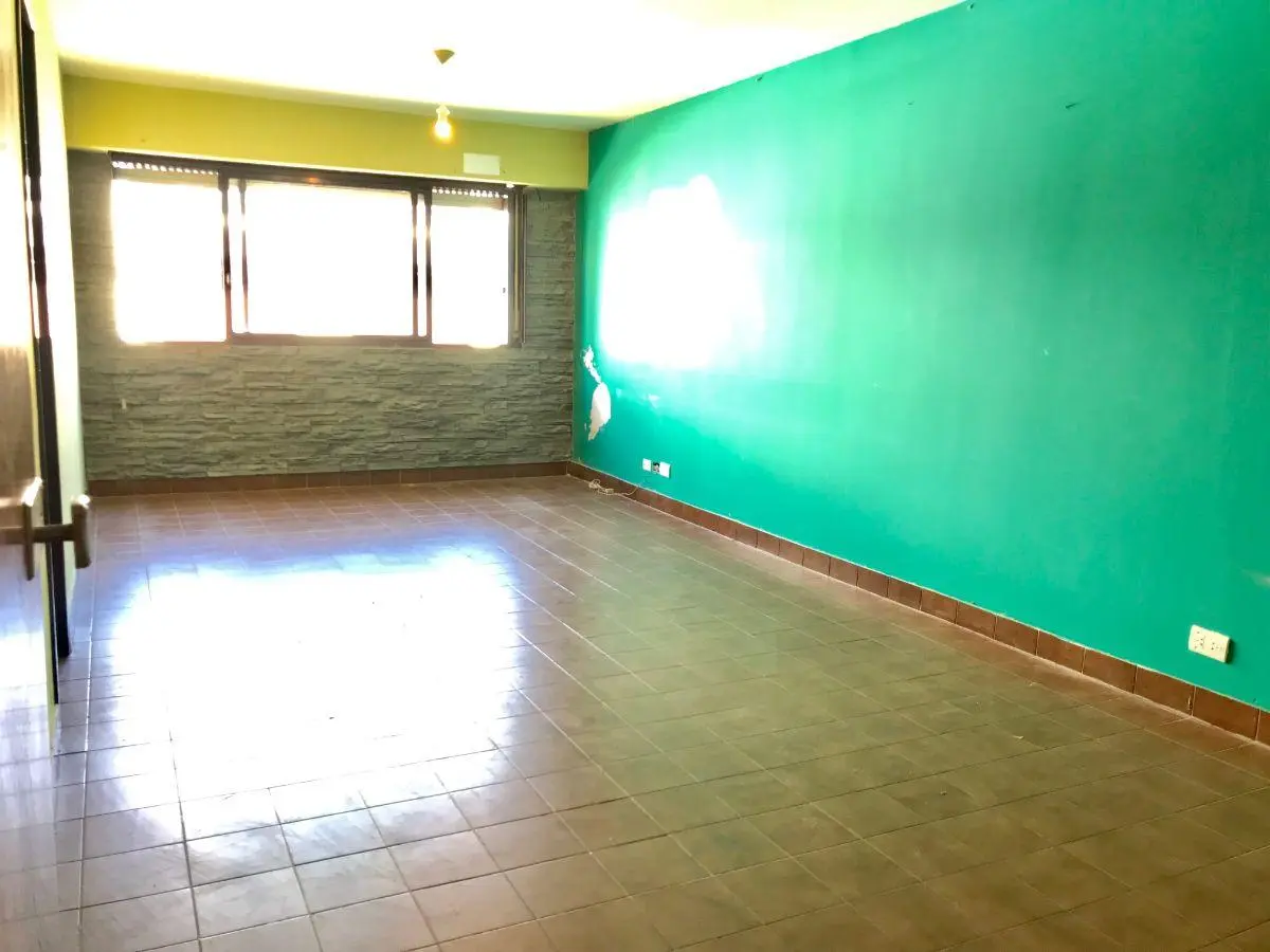 Martínez: Departamento con Cochera. Monoambiente a 1 Cuadra de Avenida Santa Fe y 3 de la Estación 2