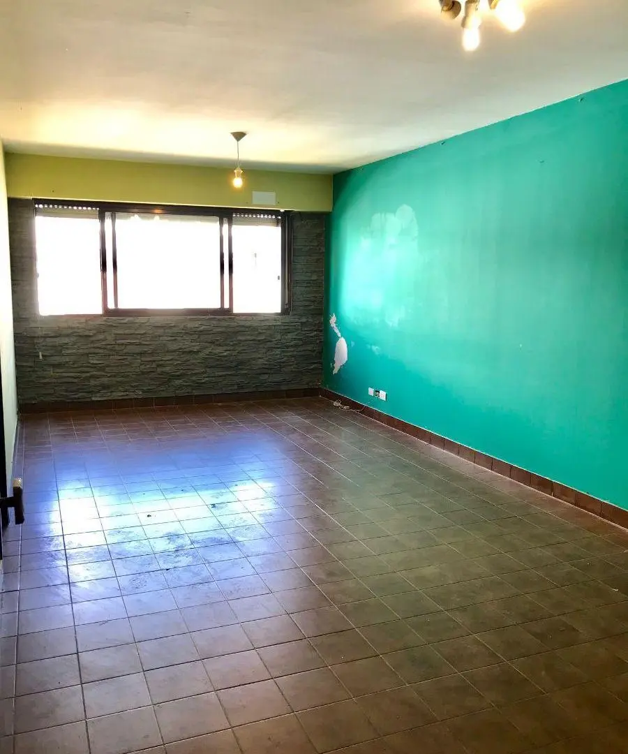 Martínez: Departamento con Cochera. Monoambiente a 1 Cuadra de Avenida Santa Fe y 3 de la Estación 8