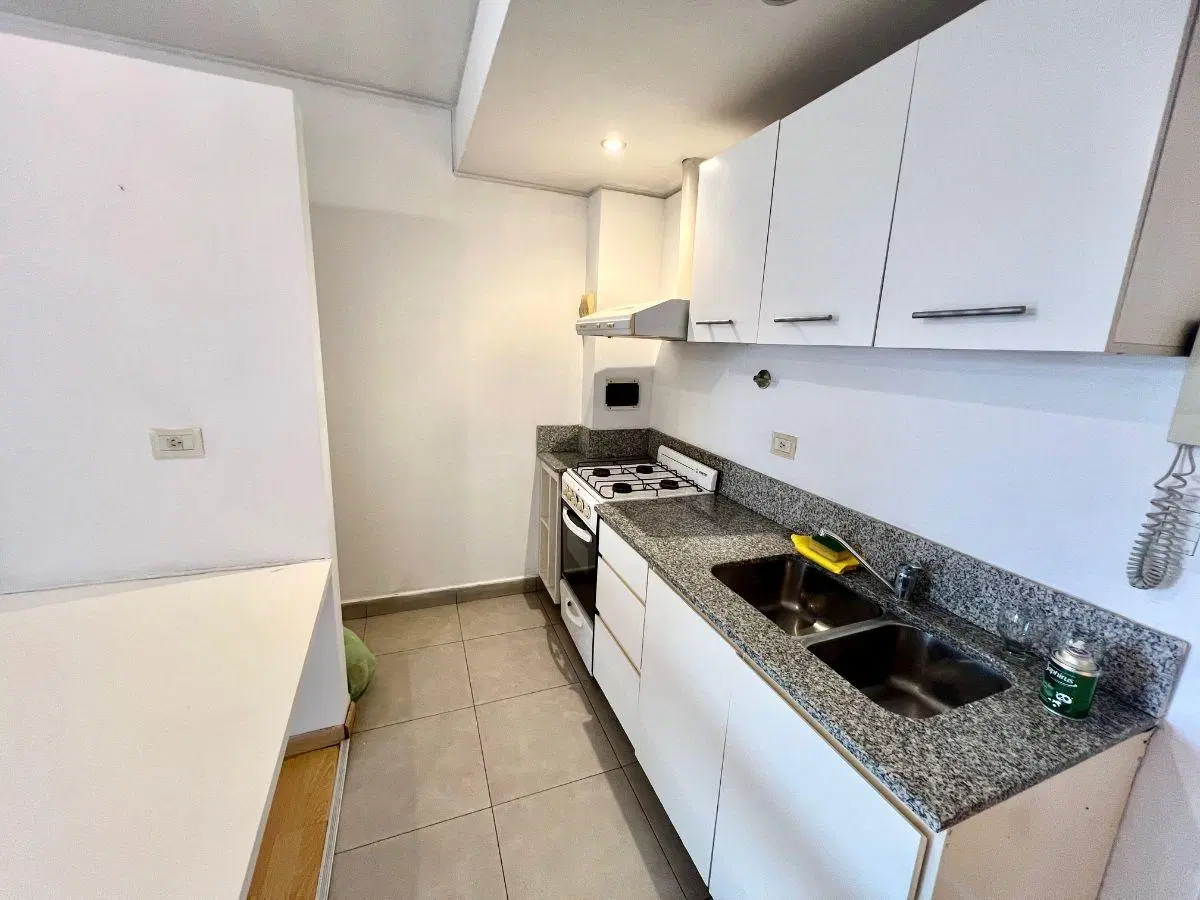 San Fernando: Moderno departamento con cochera y baulera. Muy luminoso. Excelente construcción. 1
