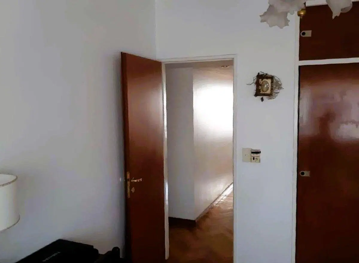 Impecable Departamento 4 ambientes con balcón y cochera 8