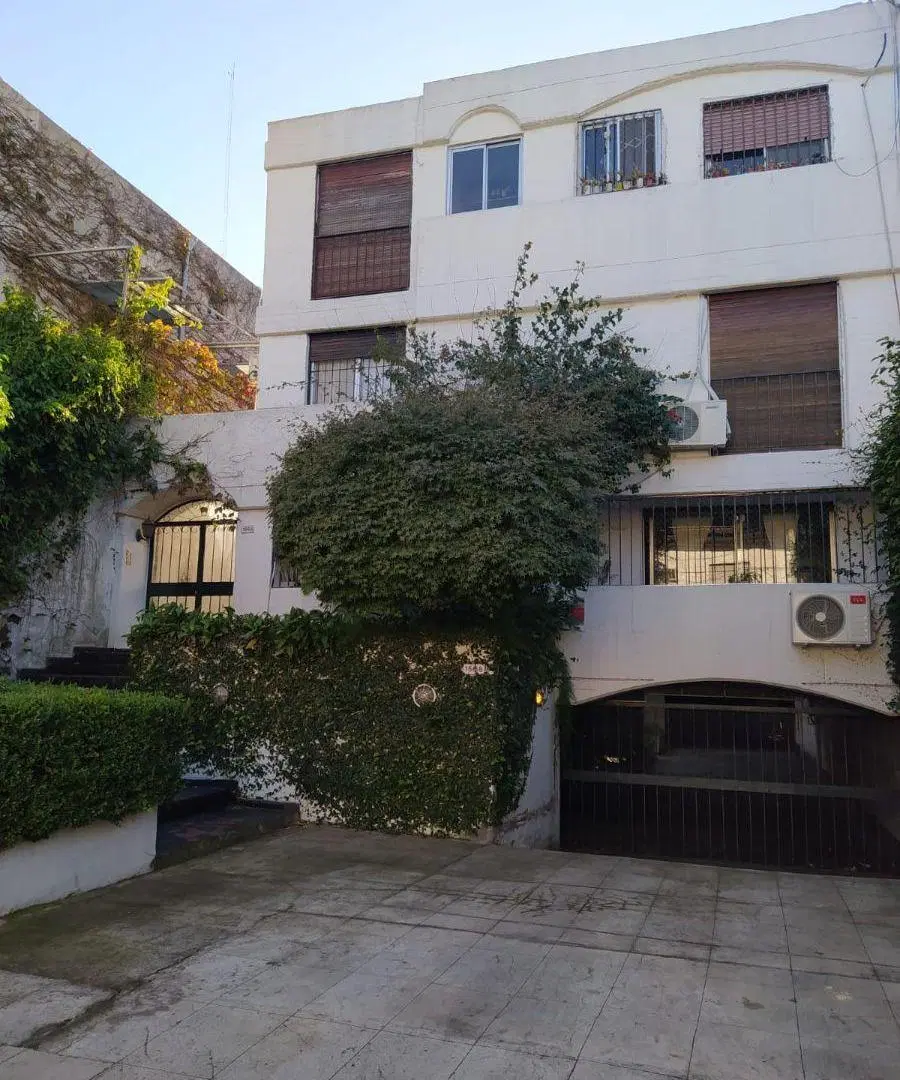 Departamento en dúplex a 2 cuadras Avenida con cochera cubierta 4