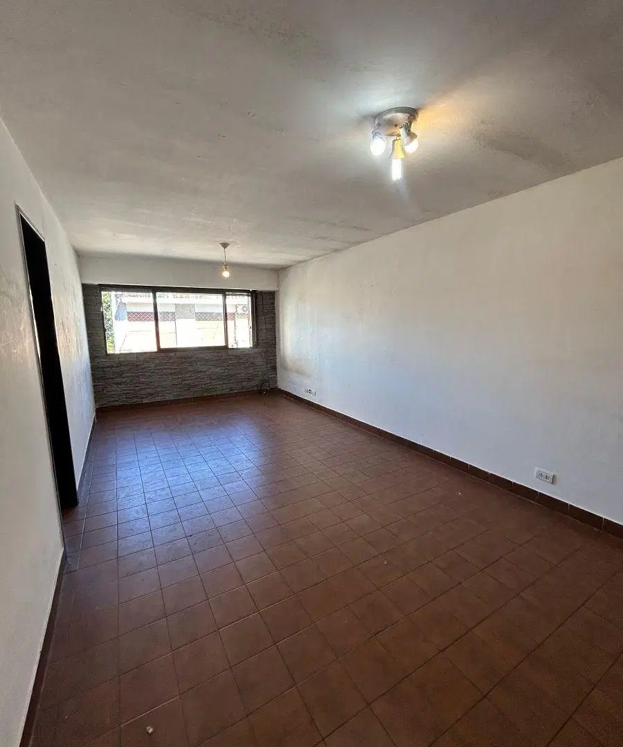 Martínez: Departamento con Cochera. Monoambiente a 1 Cuadra de Avenida Santa Fe y 3 de la Estación 1