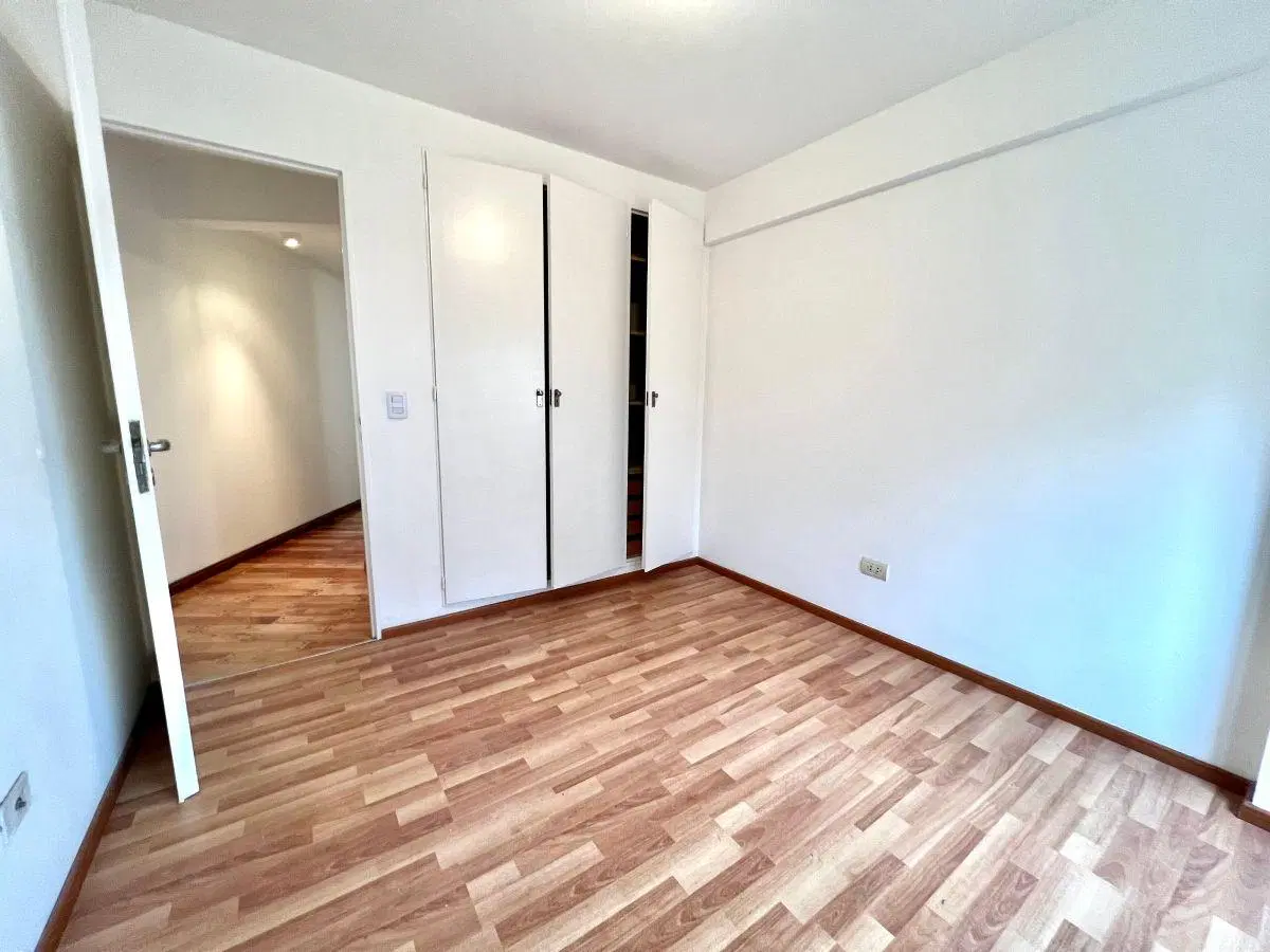 Moderno Depto de 3 Amb con cochera descubierta, Piscina, Gimnasio, SUM, Seguridad 24hs. Pintado 2