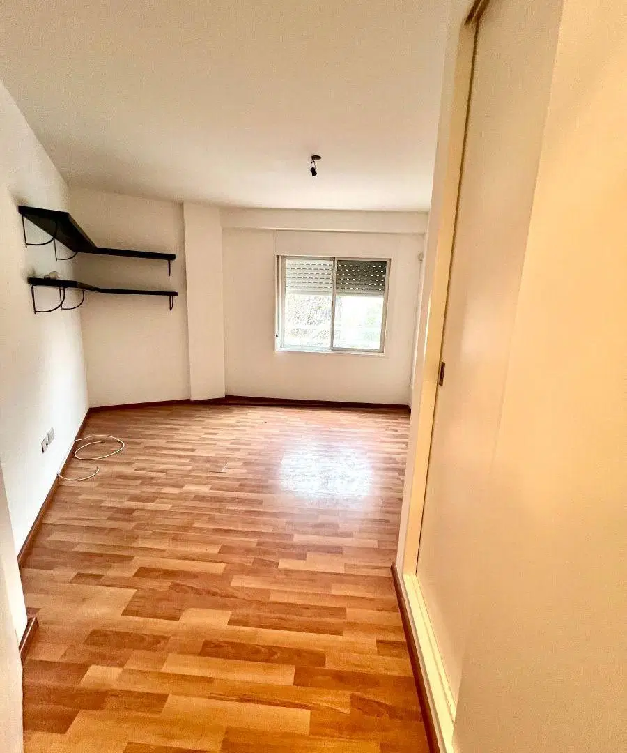 Moderno Depto de 3 Amb con cochera descubierta, Piscina, Gimnasio, SUM, Seguridad 24hs. Pintado 3