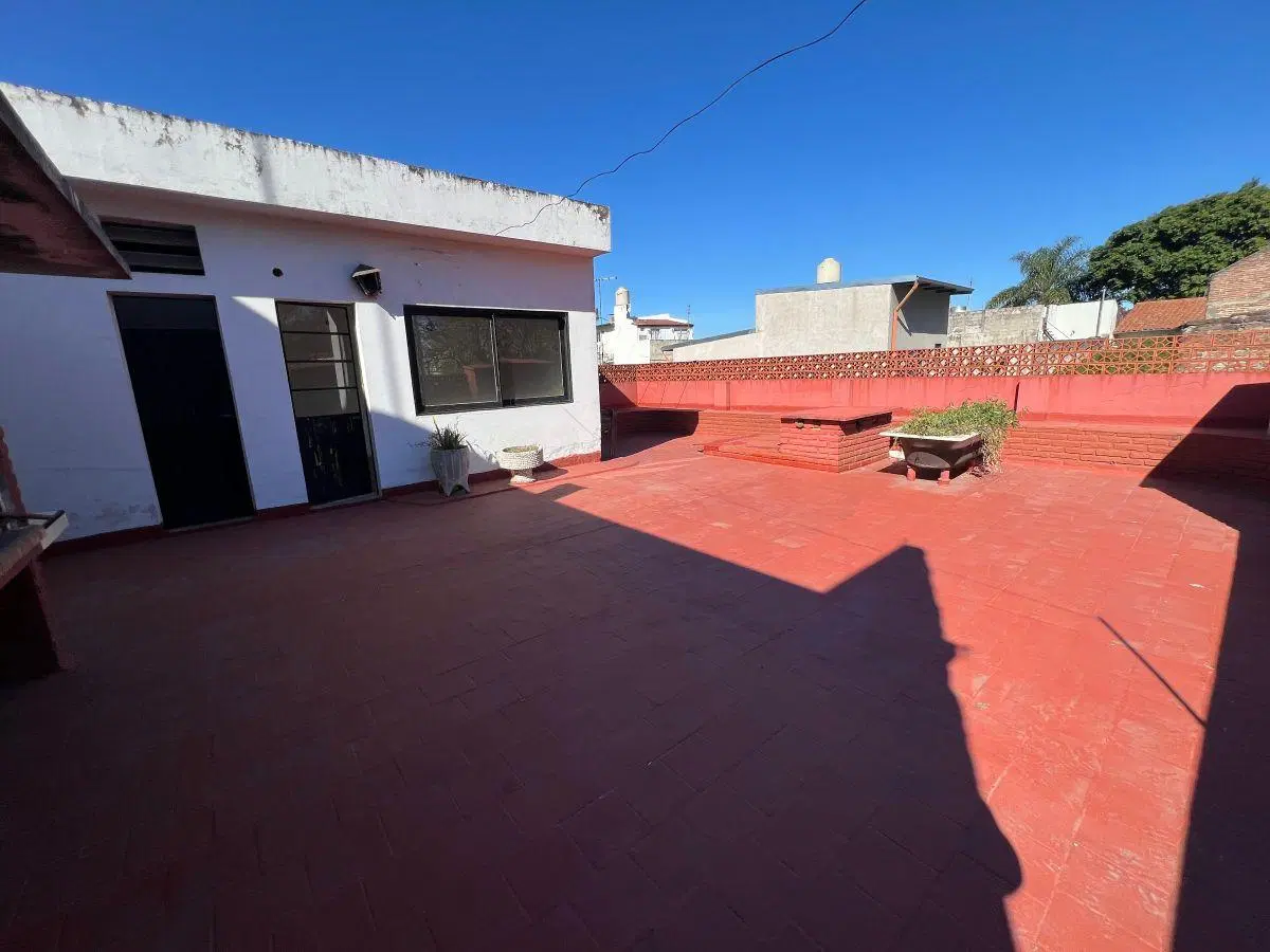 Villa Adelina: Venta en Block de 2 locales y gran vivienda con terraza en Planta Alta. Oportunidad! 5