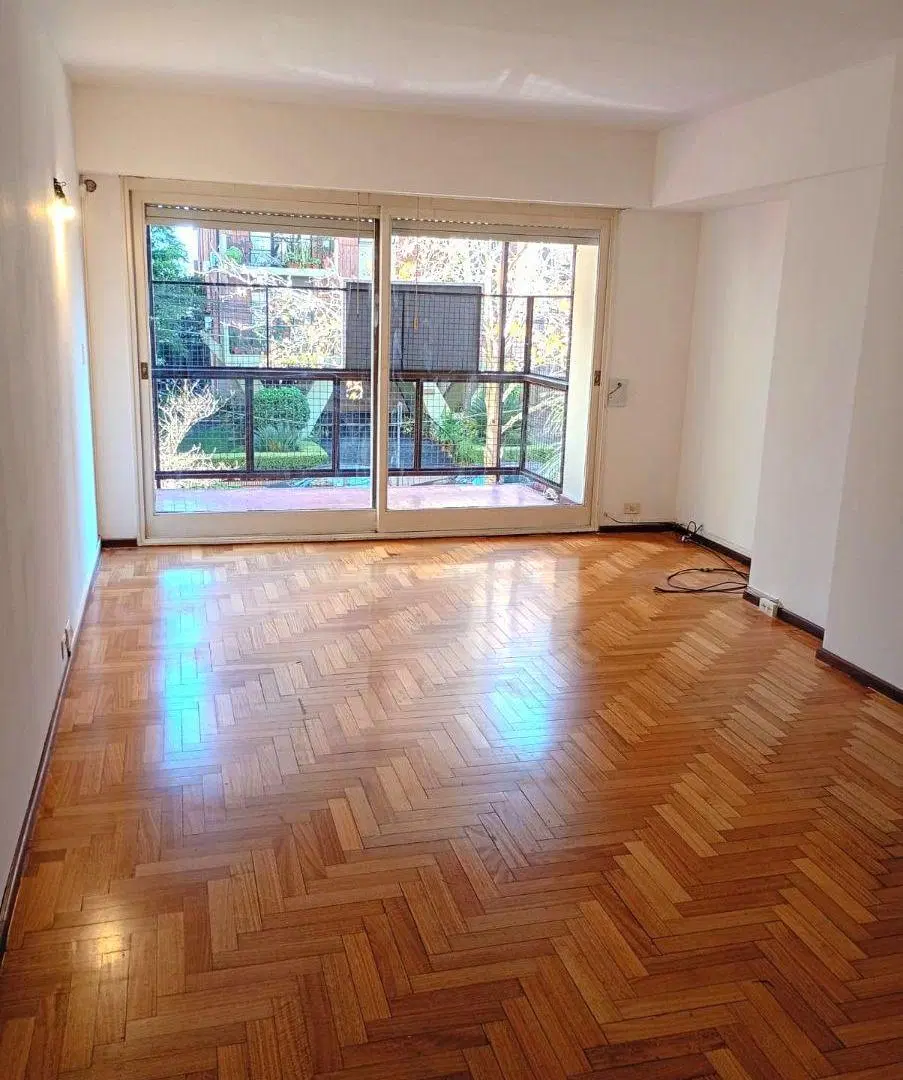 Acassuso. Lindo Depto 4 Amb, con 2 Baños, Cocina Comedor. Cochera Cub y Baulera 1