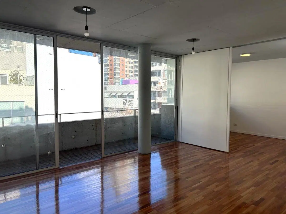 Exclusivo 2 Ambientes / Loft de Diseño a metros de Av. del Libertador. Pisos de Pinotea y Balcón 2
