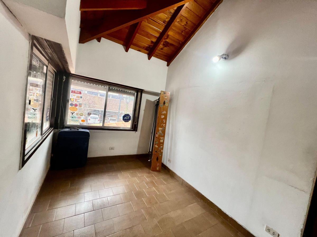 Foto de Martínez: Departamento tipo PH de 2 amb con jardín. A metros de Av, imagen 5