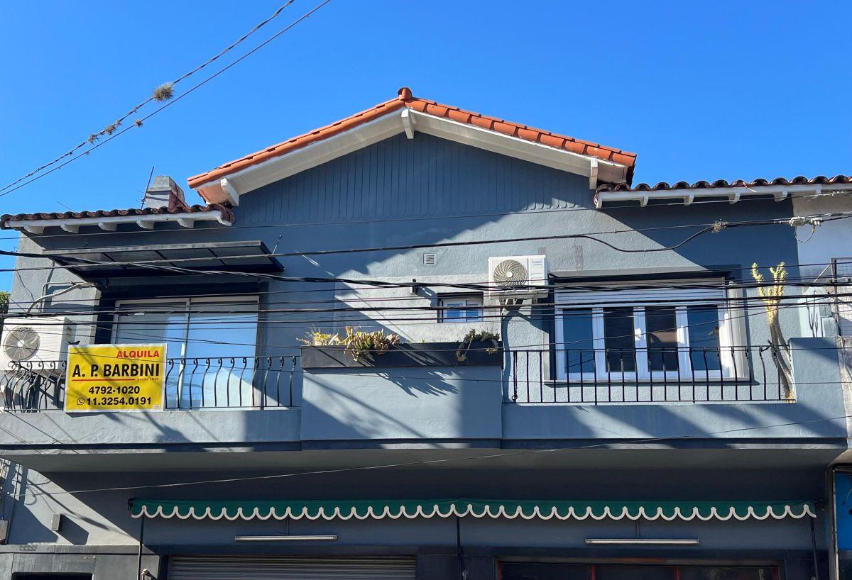 Foto de Olivos: Casa tipo PH en Planta Alta, totalmente reciclada. Con Piscina, imagen 3
