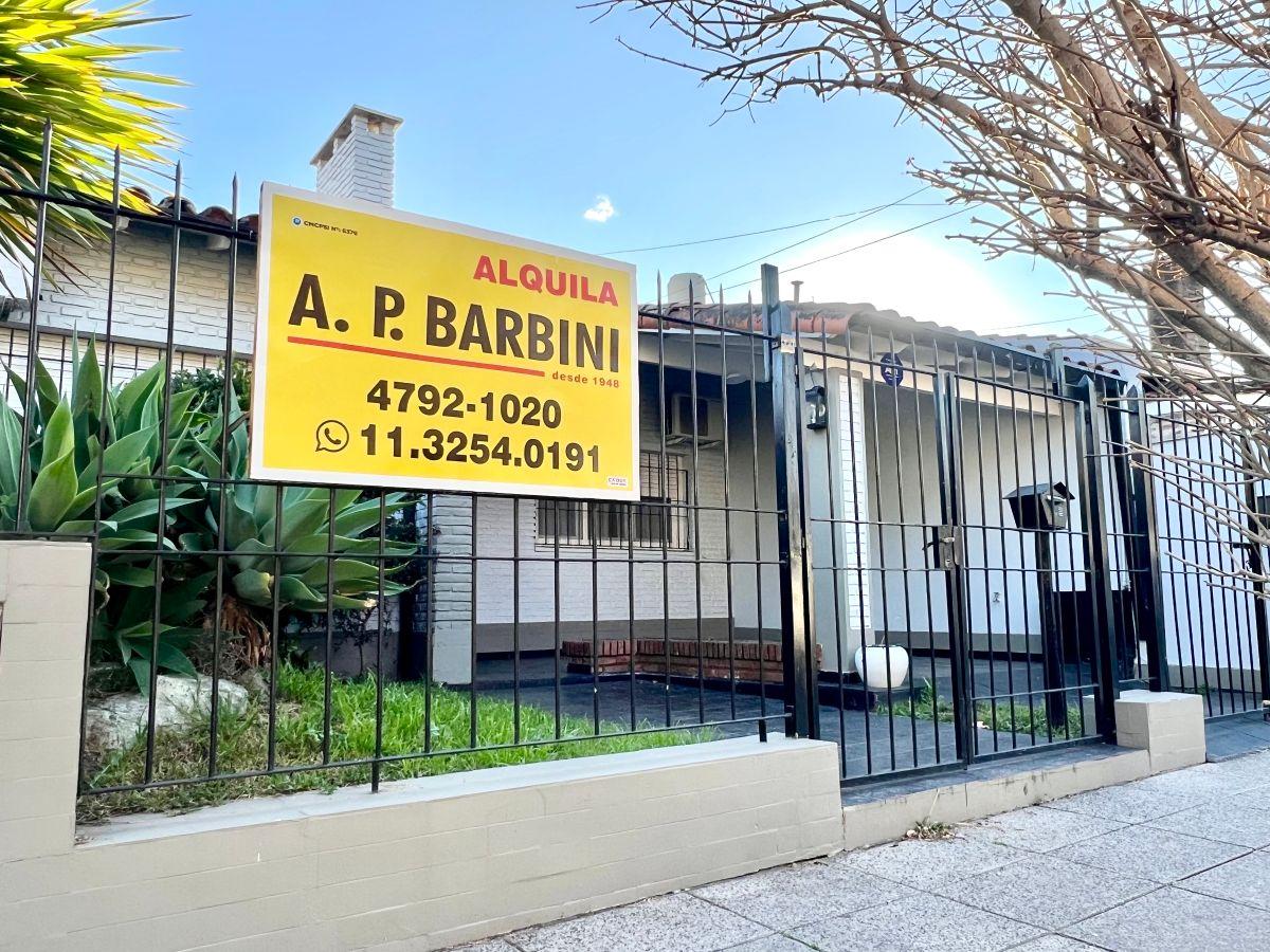 Foto de Martínez: Casa en 1 Planta gran jardín. Lote 8,66x34. 2 Dormitorios, imagen 1