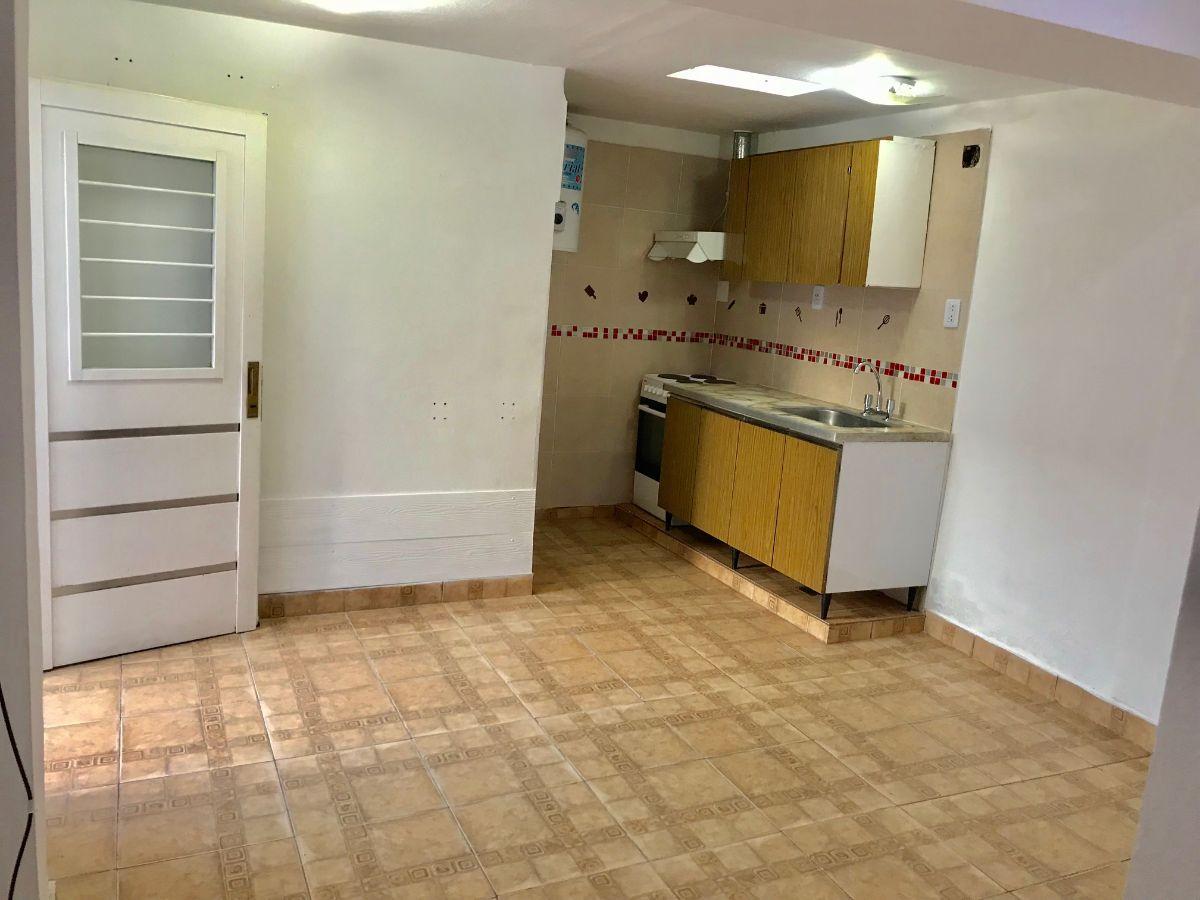 Foto de PH 2 ambientes sin expensas a 5 cuadras Avda con 2 patios, imagen 2