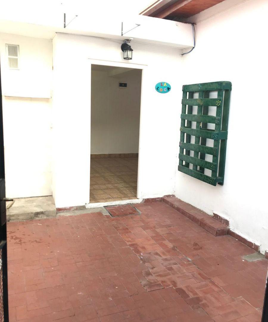 Foto de PH 2 ambientes sin expensas a 5 cuadras Avda con 2 patios, imagen 4