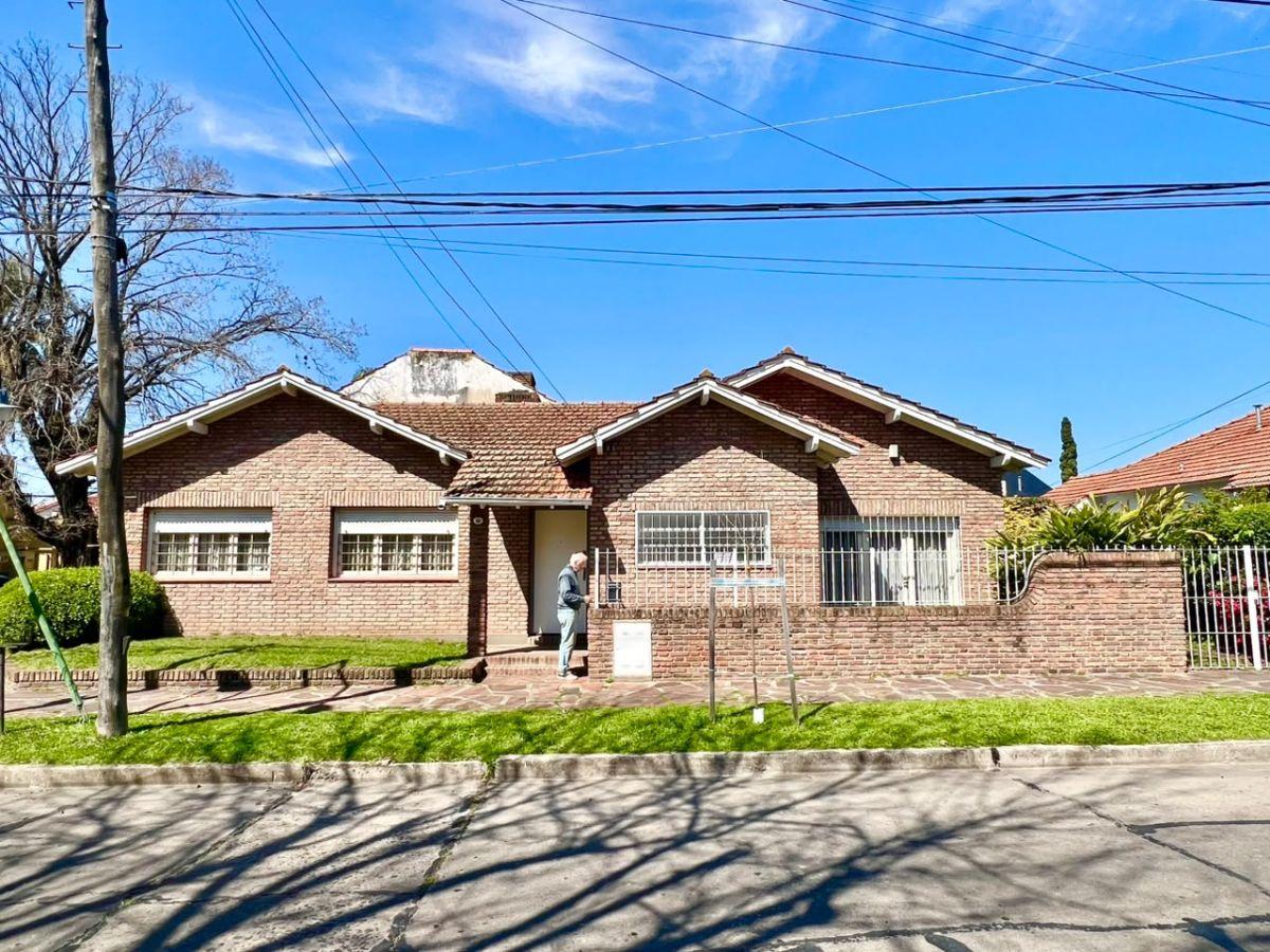 Foto de Acassuso: Muy linda casa en 1 Planta a 3 cuadras de Av Santa Fe. 3, imagen 1