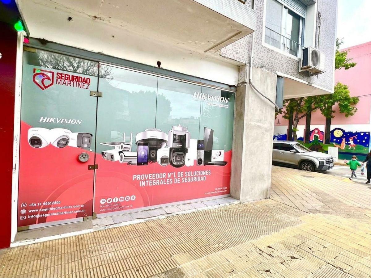 Foto de Martínez: Único local de 4x10 con excelente Vidriera frente a Avenida, imagen 1