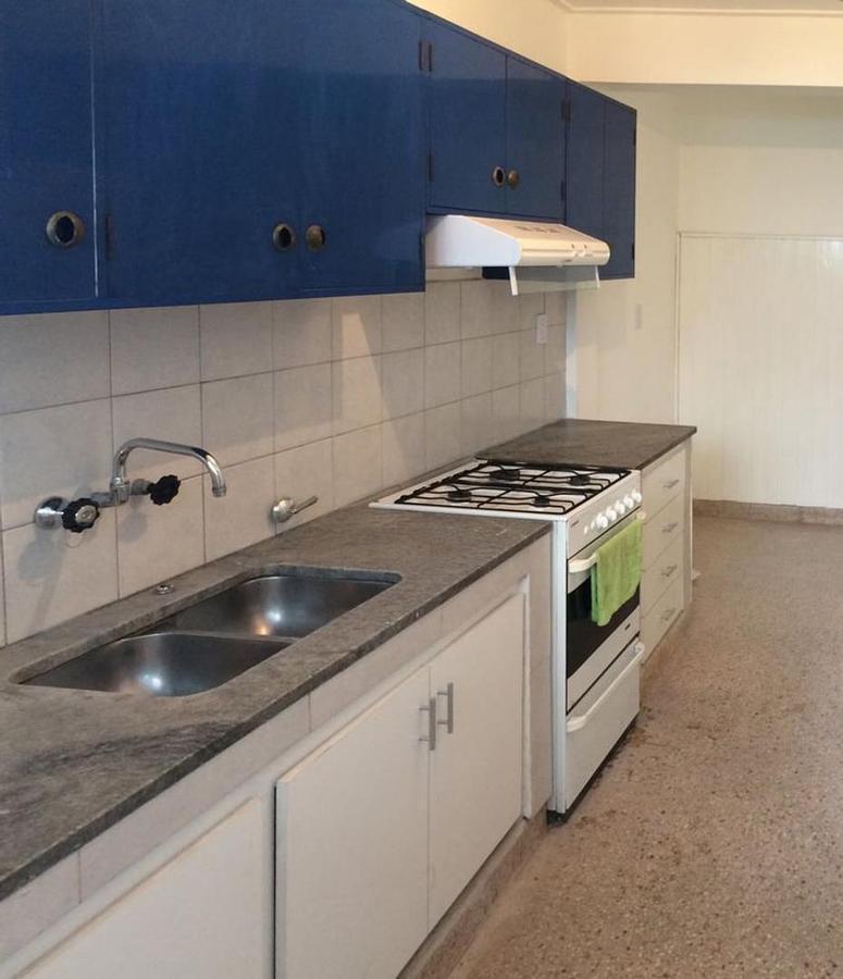 Departamento en Venta - 3 Dorm. 2 Baños - Cochera - 85 m² - Tolosa 2