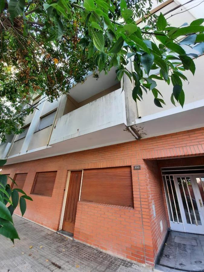 Departamento en Venta - 3 Dorm. 2 Baños - Cochera - 85 m² - Tolosa 1