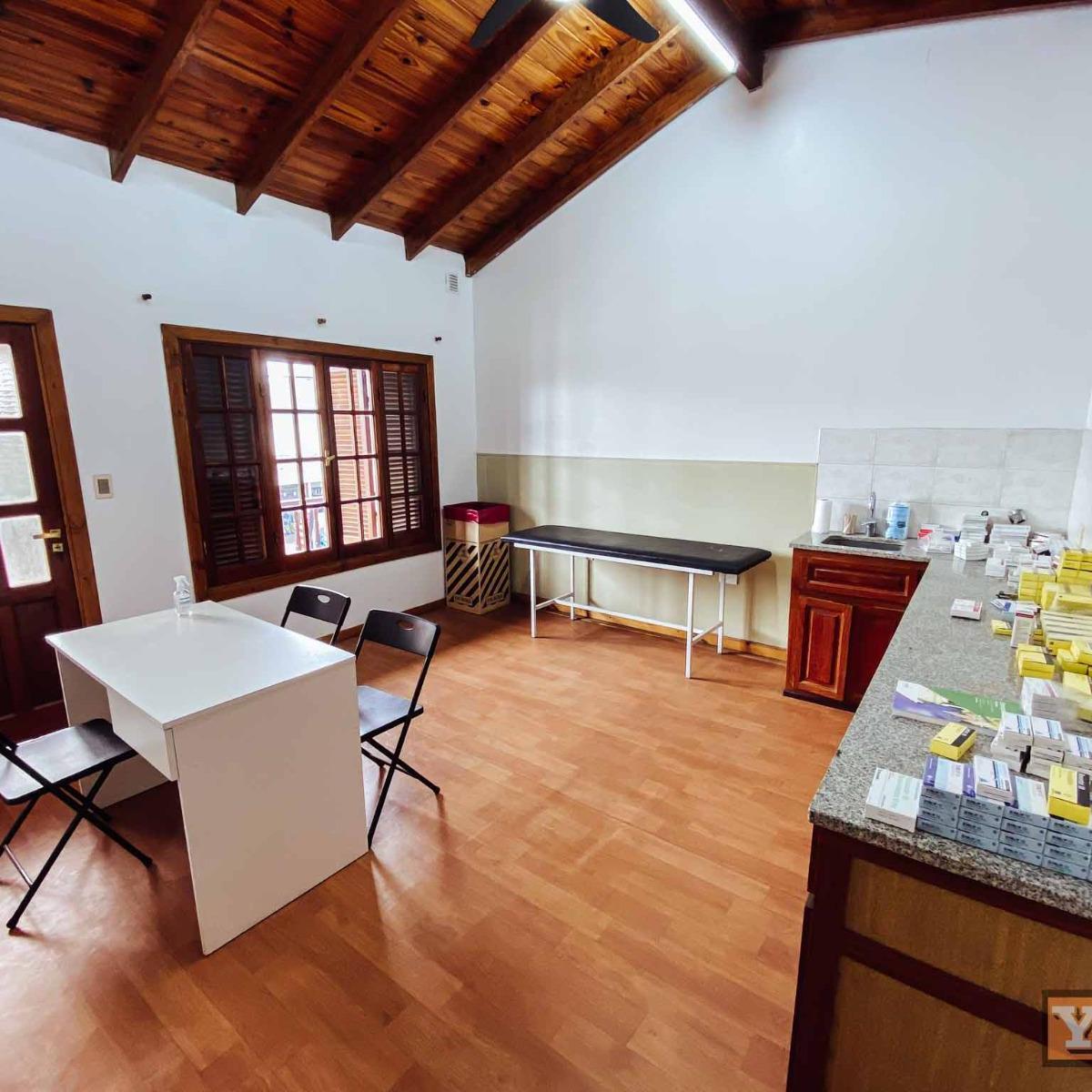 Edificio Comercial en Venta - 7 Consultorios 3 Dorm. 7 Baños - 428 m² - Berisso 4