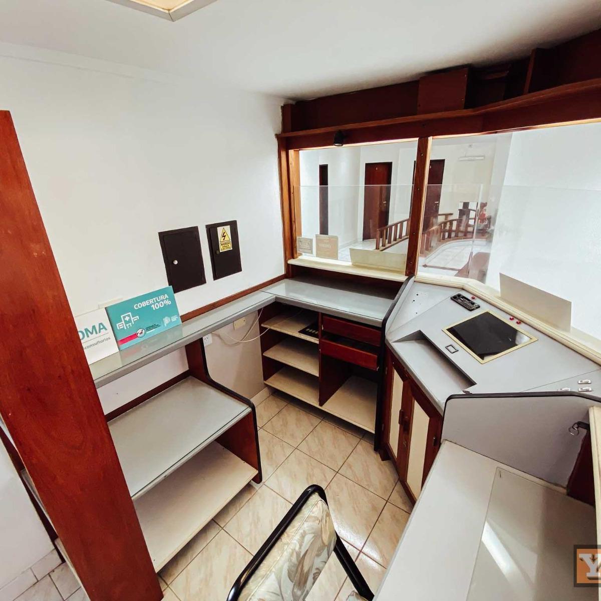 Edificio Comercial en Venta - 7 Consultorios 3 Dorm. 7 Baños - 428 m² - Berisso 2