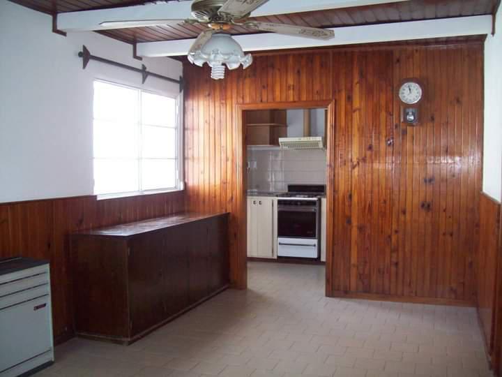 Casa en Venta - 3 Dorm. 1 Baño - Cochera - 161 m² - Bolívar 3