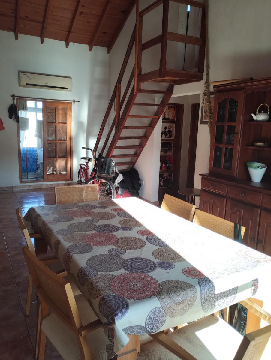 Casa en Venta - 3 Dorm. 1 Baño - Cochera - 90 m² - Costa Azul 2