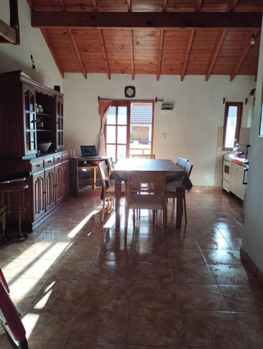 Casa en Venta - 3 Dorm. 1 Baño - Cochera - 90 m² - Costa Azul 5