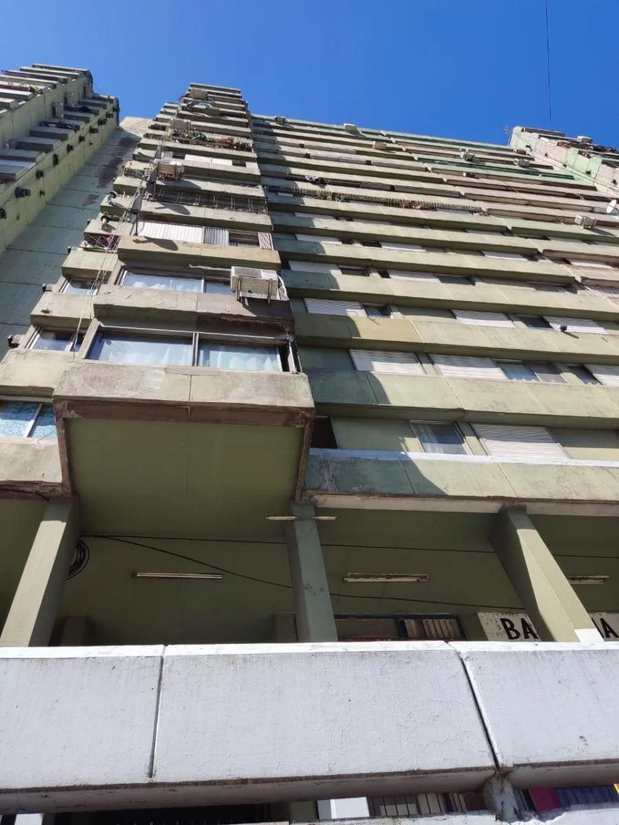 Departamento en Venta - 3 Dorm. 2 Baños - 68 m² - Villa Lugano 4