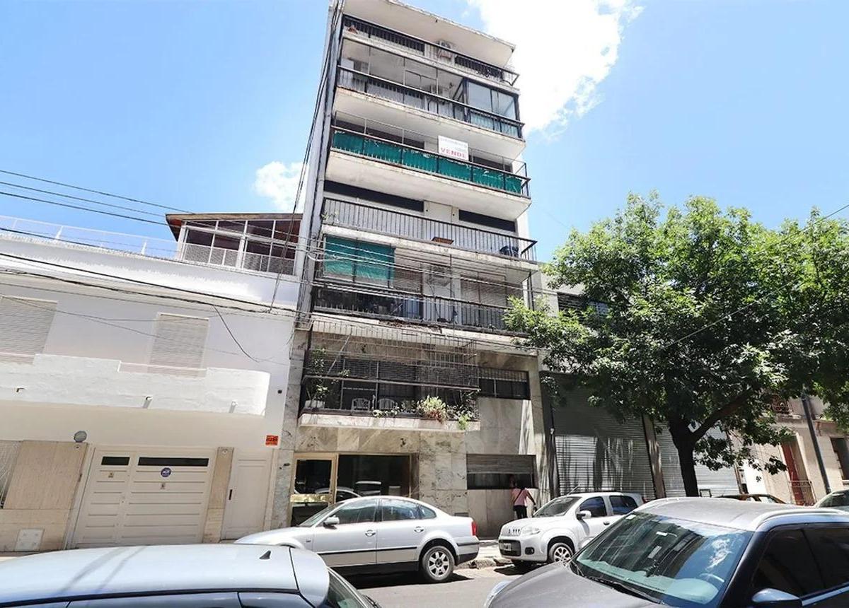 Departamento en Venta - 2 Dorm. 1 Baño - 75 m² - Floresta Norte 3