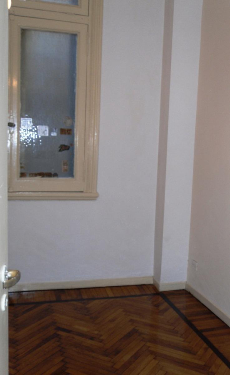 Departamento en Venta - 3 Dorm. 2 Baños - 70 m² - Retiro 1