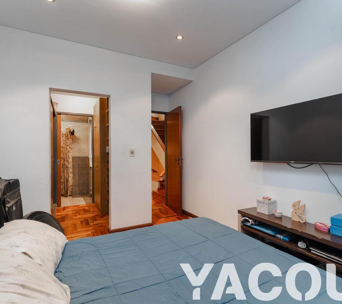 Triplex en Venta - 3 Dorm. 3 Baños - Cochera - 170 m² - Parque Avellaneda 5