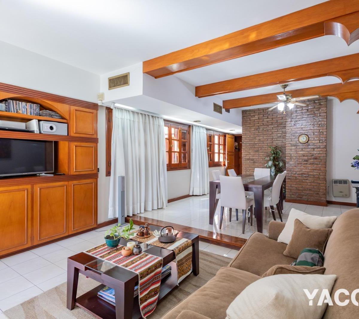 Casa en Venta - 4 Dorm. 4 Baños - Cochera - 751 m² - La Plata 1