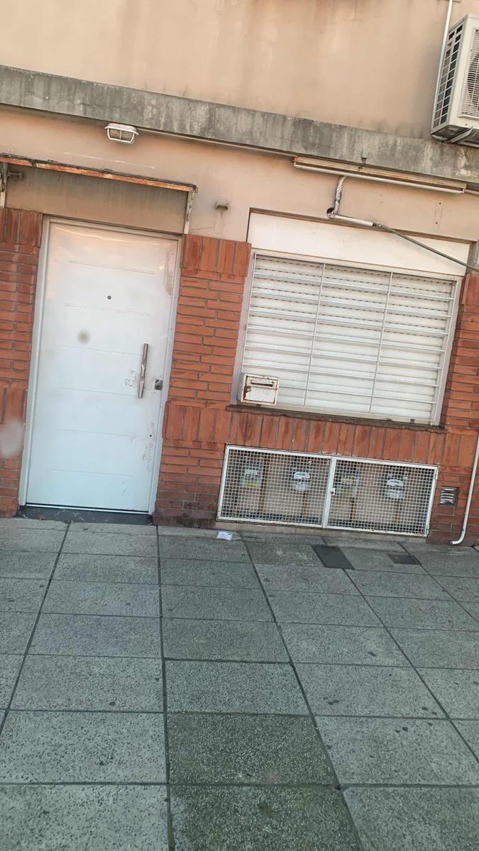 PH en Venta - 2 Dorm. 1 Baño - 70 m² - Monte Castro 4