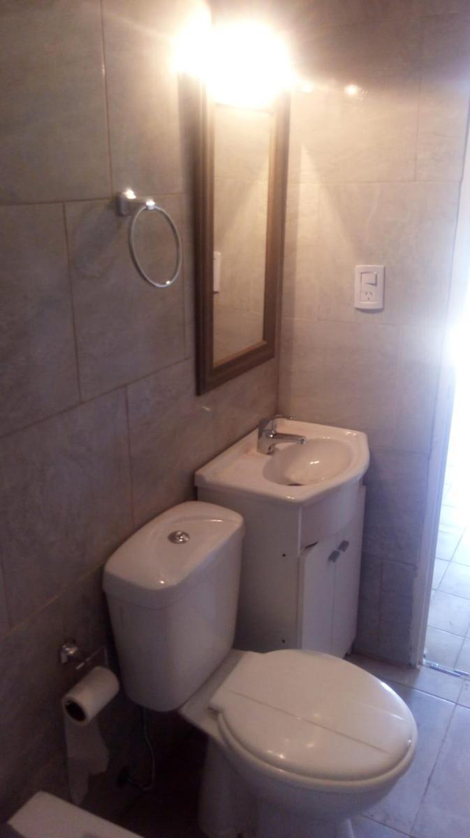 Departamento en Venta - 1 Dormitorio 1 Baño - 30 m² - Morón 4