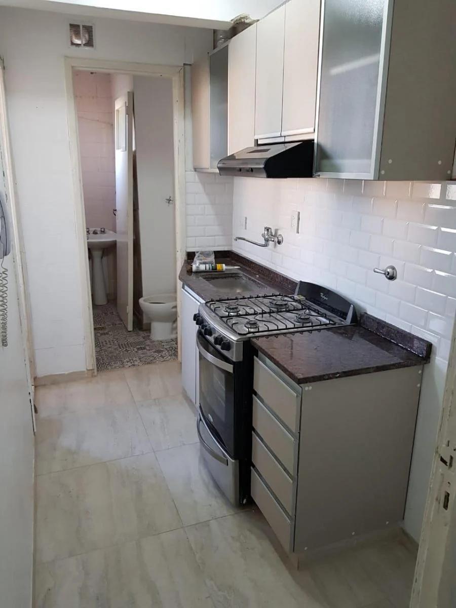 Departamento en Venta - 2 Dorm. 2 Baños - 60 m² - Caballito 3