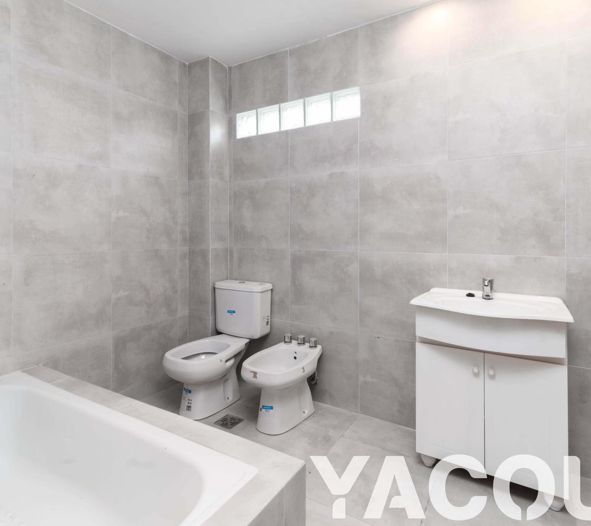 Dúplex en Venta - 2 Dorm. 4 Baños - 147 m² - Villa del Parque 2