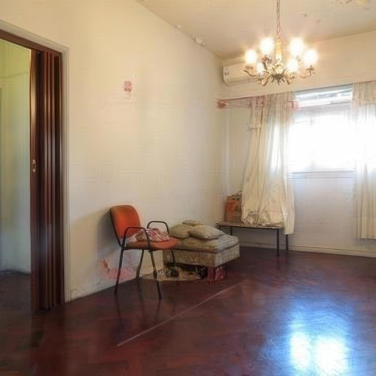 PH en Venta - 2 Dorm. 1 Baño - 176 m² - Mataderos 5
